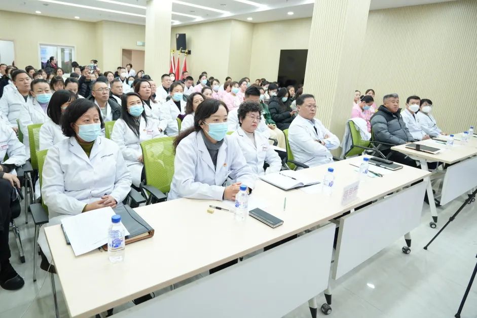 省妇幼保健院召开2023年度中层干部（护士长）述职测评大会